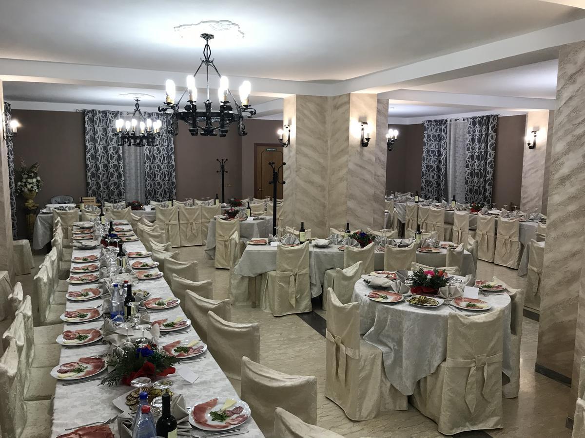 Hotel Ristorante Il Giardino Cagnano Amiterno Zewnętrze zdjęcie