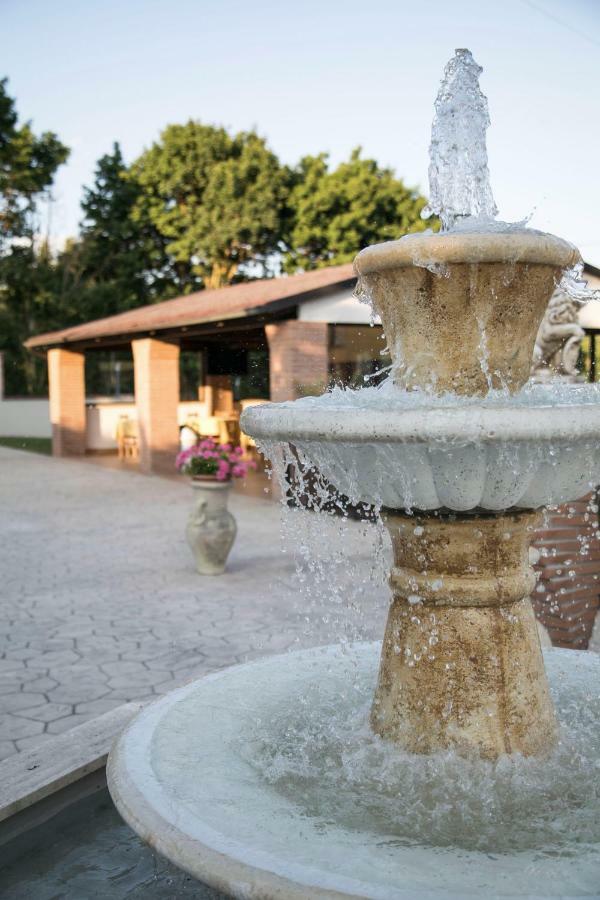 Hotel Ristorante Il Giardino Cagnano Amiterno Zewnętrze zdjęcie