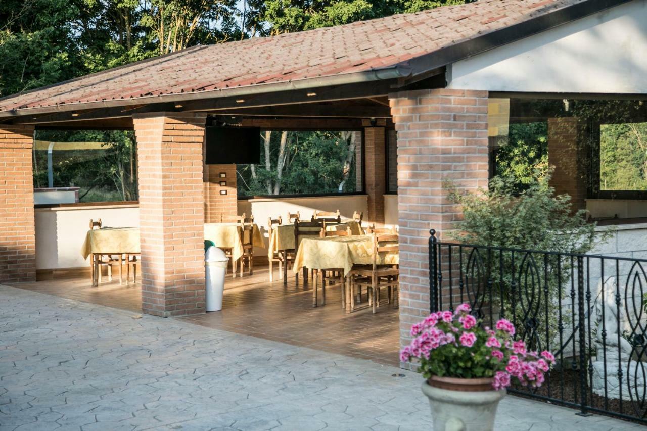 Hotel Ristorante Il Giardino Cagnano Amiterno Zewnętrze zdjęcie